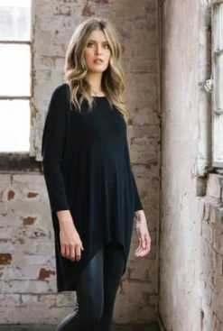 A Postcard from Brighton Flirty Long Dip Top Black
