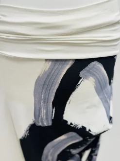 Elsewhere Brush Stroke Print Jersey Skirt