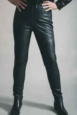 ELSEWHERE FAUX LEATHER TREGGING BLACK