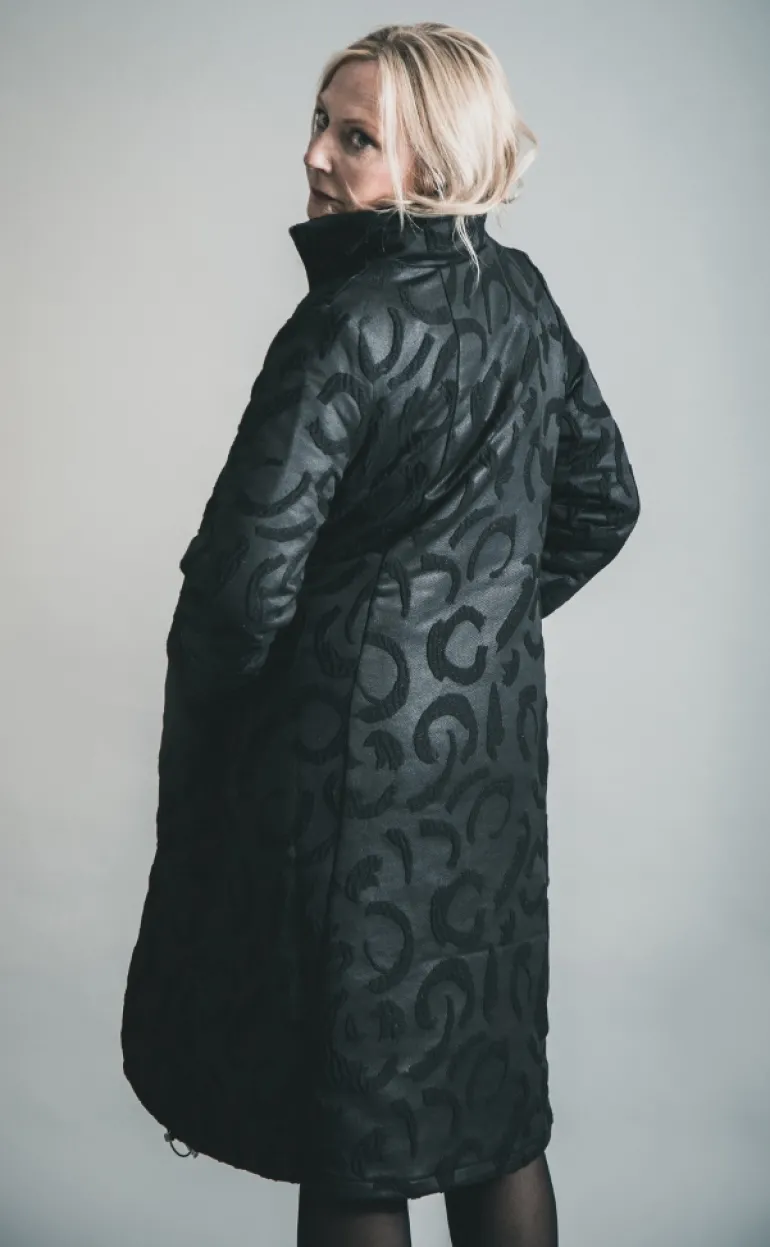 ELSEWHERE HANTAS LAKE COAT BLACK