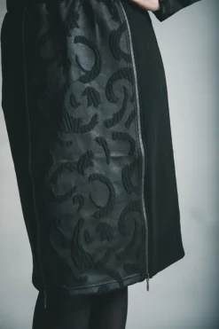 ELSEWHERE HANTAS LAKE ZIP STRAIGHT SKIRT BLACK