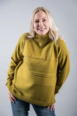 FOIL POUNDING THE PAVEMENT SWEATER GRASSY GREEN