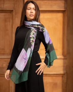 FROM MY MOTHER'S GARDEN HYDRANGEA BAMBOO SCARF