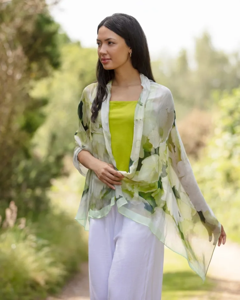 FROM MY MOTHER'S GARDEN WHITE HYDRANGEA BAMBOO SCARF
