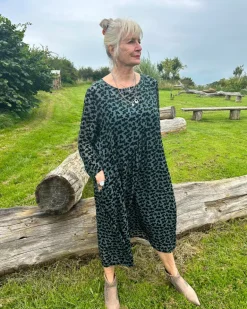Grizas Floral Velvet Dress Sage