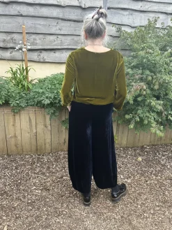 Grizas Velvet Silk Trousers Navy