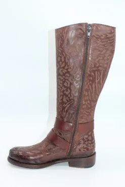LONG TEXTURED BOOT BROWN - LIMITED EDITION