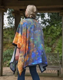 MID LENGTH KIMONO - BEECH TREE REFLECTIONS