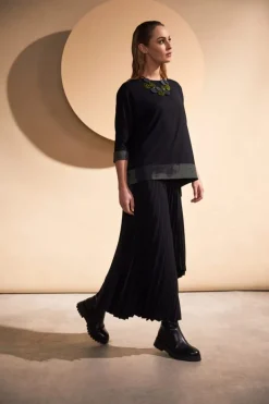 Naya Top With Print Hem Panel Forest/Black