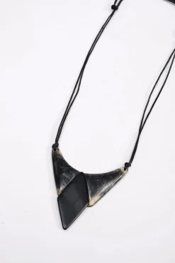 Naya Triangle Necklace Black