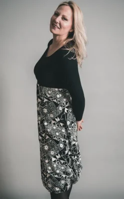 OUT OF XILE EMBROIDERED BUBBLE DRESS WHITE