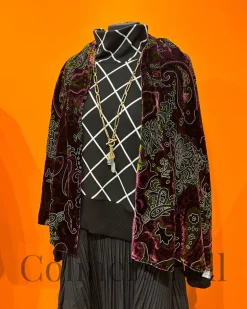 Out of Xile Velvet Wrap Rose