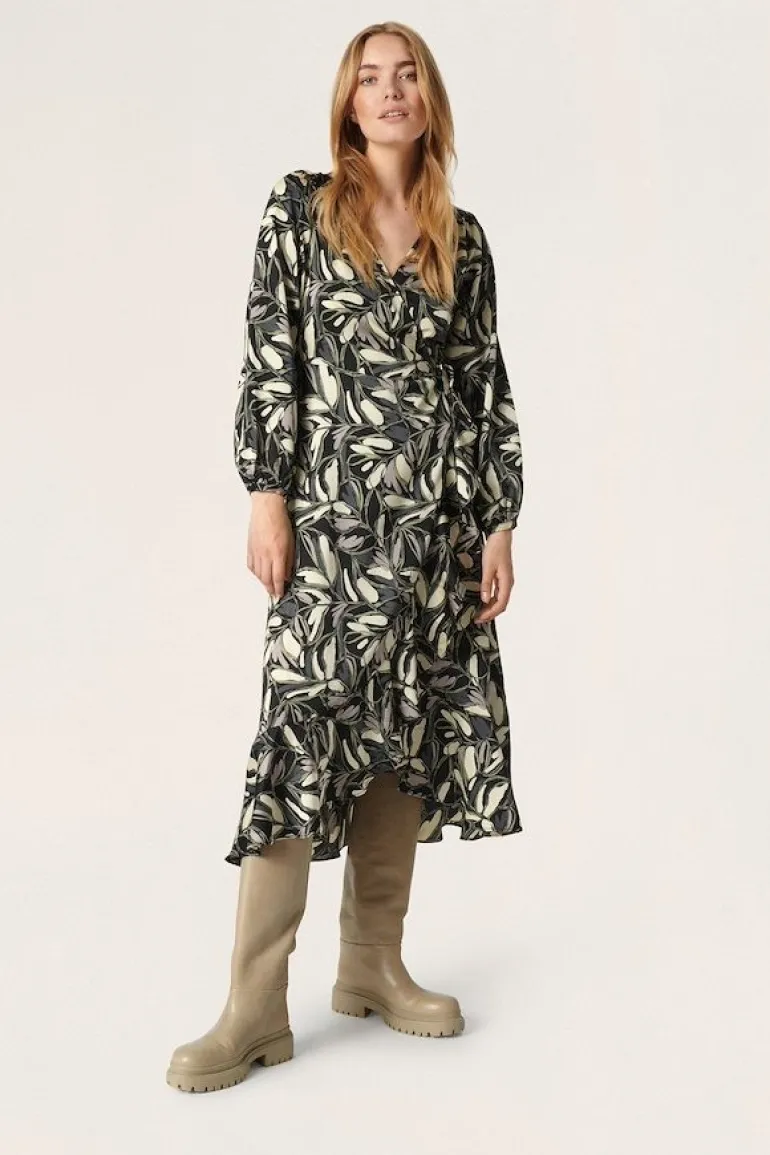 Soaked in Luxury Karven Dress Black Leaf