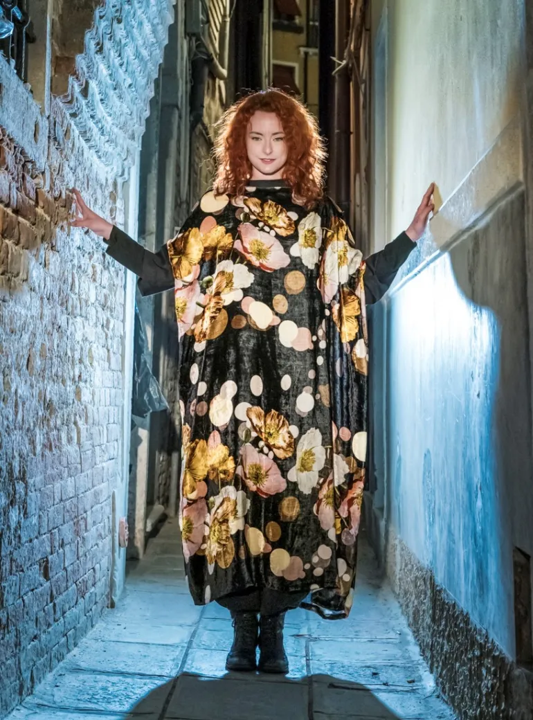 Thanny Abito Velvet Floral Dress Black