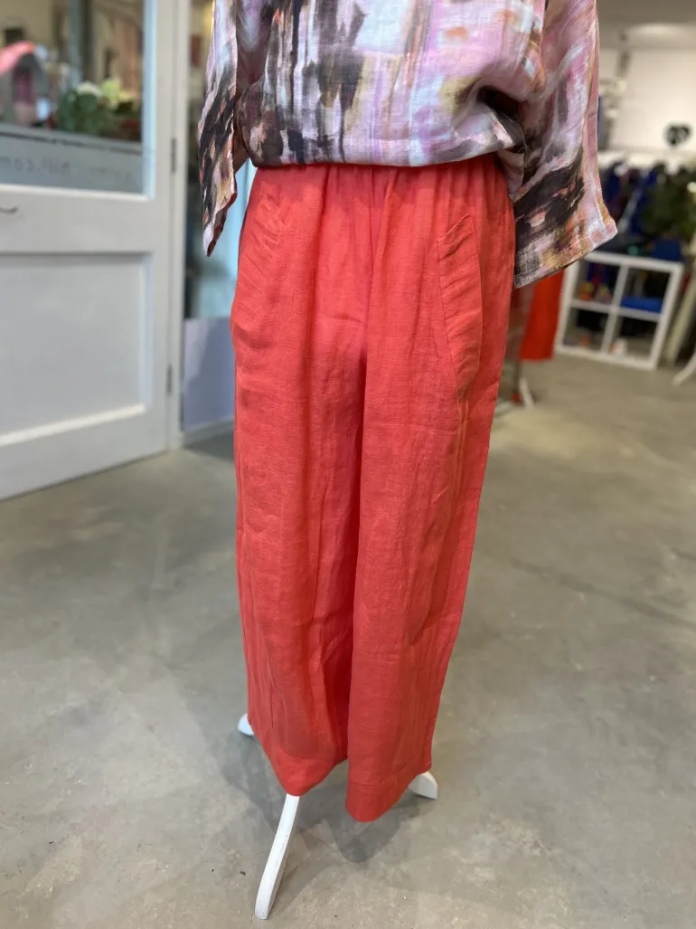 Thanny Linen Trousers Cherry Red
