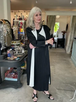 Thanny Plissé Duster Coat Black/Beige