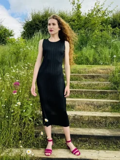 Thanny Sleeveless Plissé Midi Dress Black