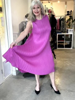 Thanny Sleeveless Plissé Midi Dress Fuchsia