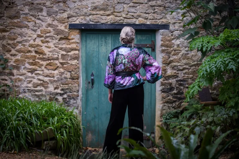 VELVET REVERSIBLE KIMONO - HYDRANGEA