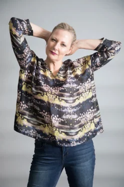 YAVI SILK BOX TOP BLACK WITH LEMON & DUSKY PINK